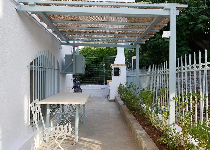 Holiday home Afroditi By μρs